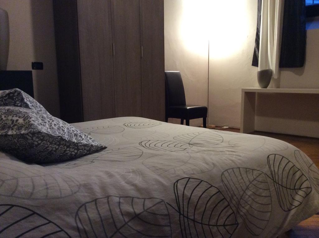 Bed and Breakfast Le Muse Brescia Camera foto